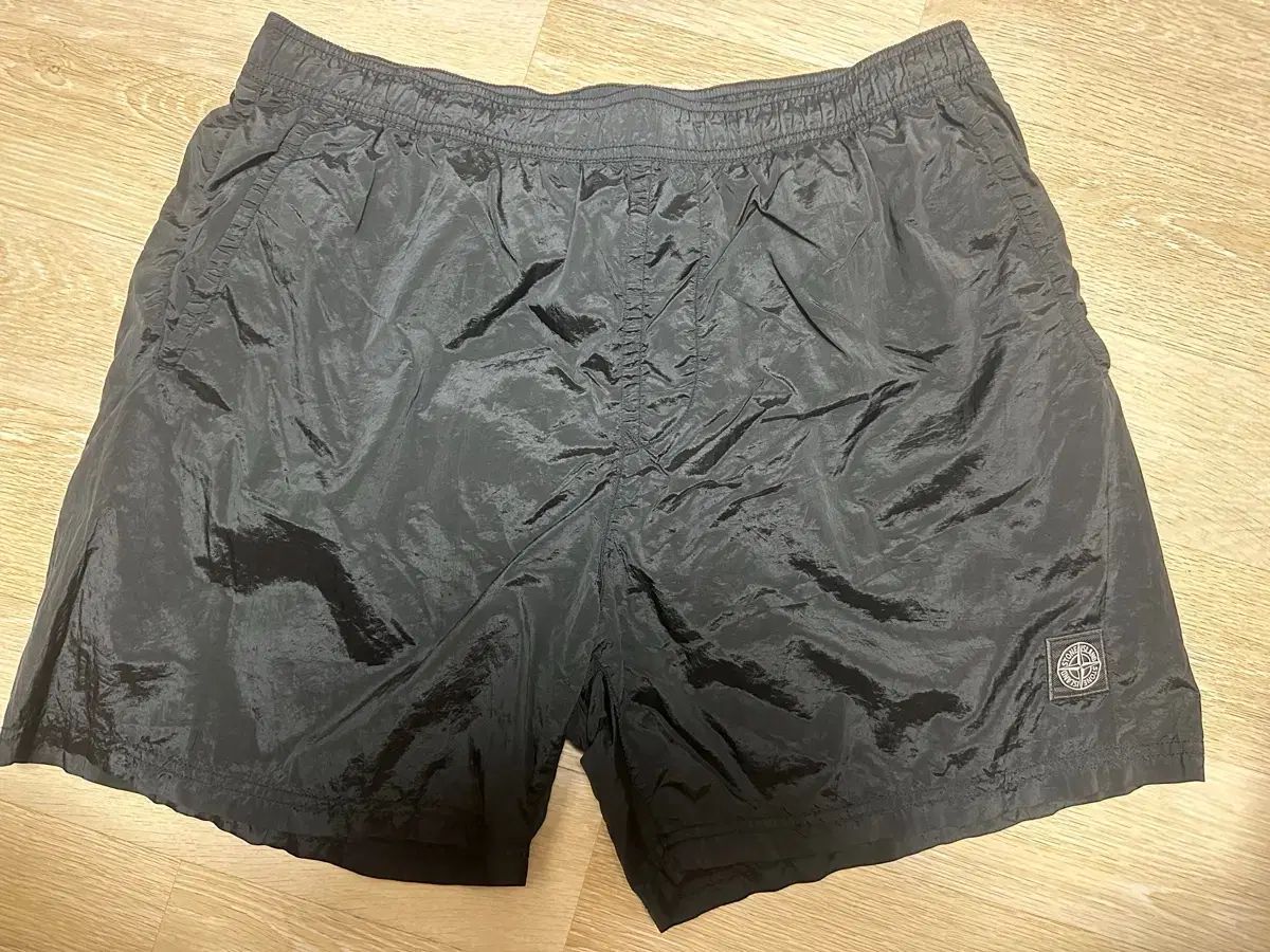 STONE ISLAND ストーンアイランド ナイロン メタル スイミング パンツ