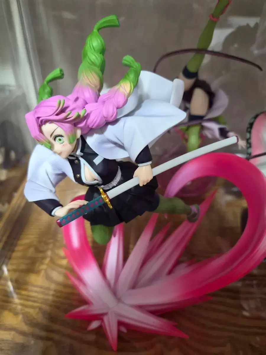 鬼滅の刃 甘露寺蜜璃 フィギュアーツZERO
