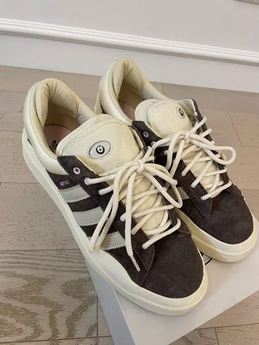 バッドバニー x アディダス キャンパス (285)