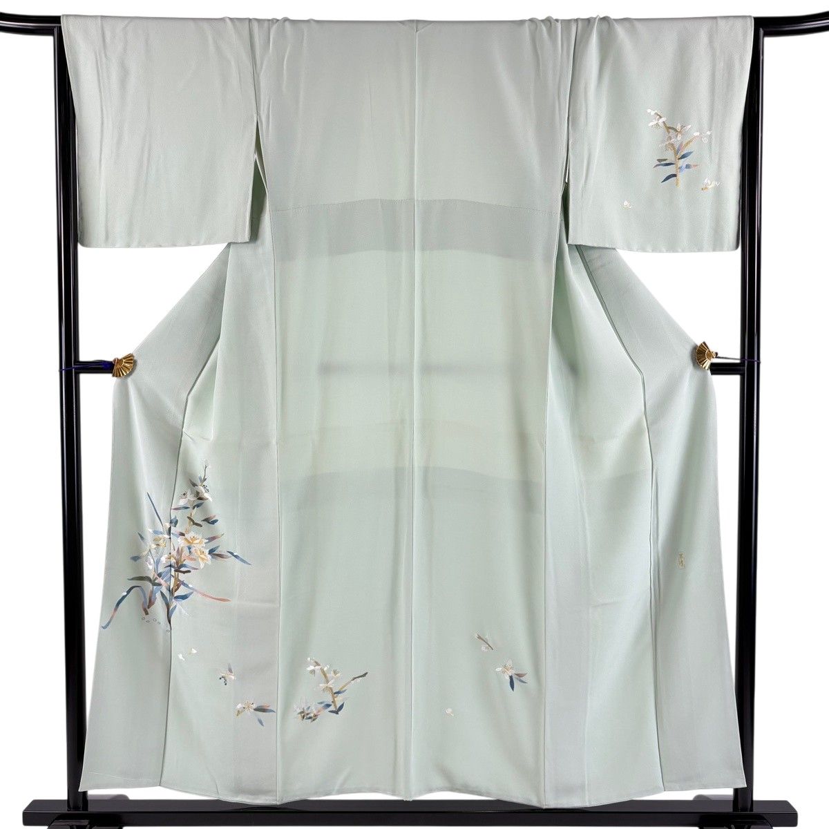 付下げ 身丈153cm 裄丈66cm M 袷 草花 金糸 刺繍 薄緑 正絹 名品 【中古】