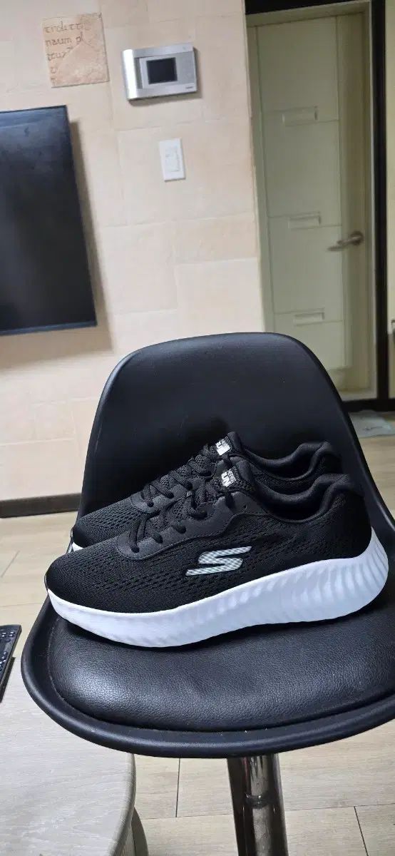 SKECHERS ゴーウォーク ブラック スニーカー (280)