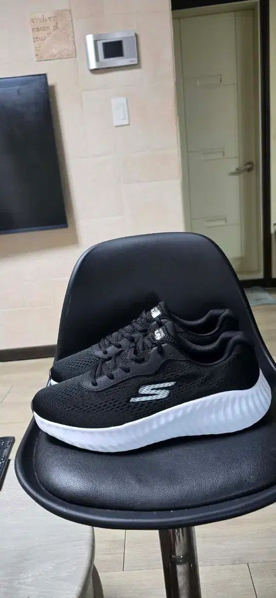 SKECHERS スケッチャーズ スニーカー ブラック/白 280