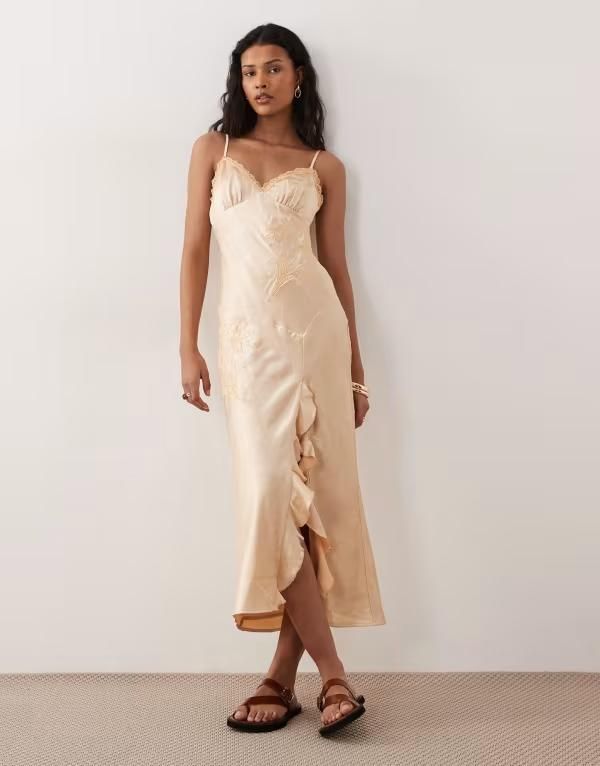 キスザスカイ レディース トップス ワンピース サテン 刺繍 Kiss The Sky Helena embroidered satin midaxi dress in apricot アプリコット