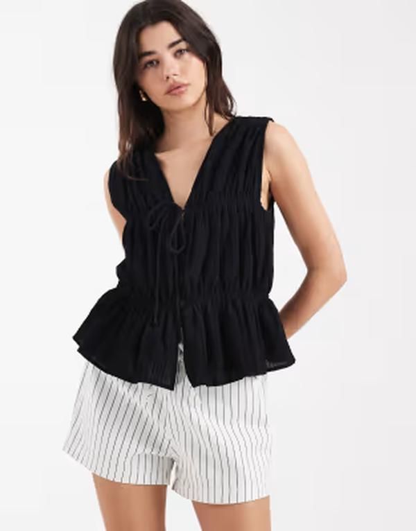 エイソス レディース トップス シャツ ベスト ASOS DESIGN crinkle tie front vest Black ブラック