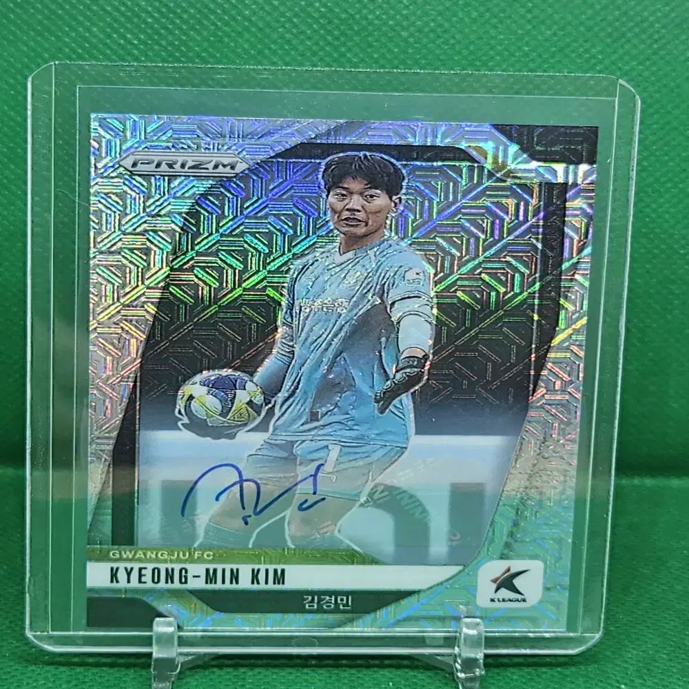 2025 Panini Prizm パニーニ プリズム Kリーグ キム・ギョンミン (光州) 模造 プリズム サインカード (06/25)
