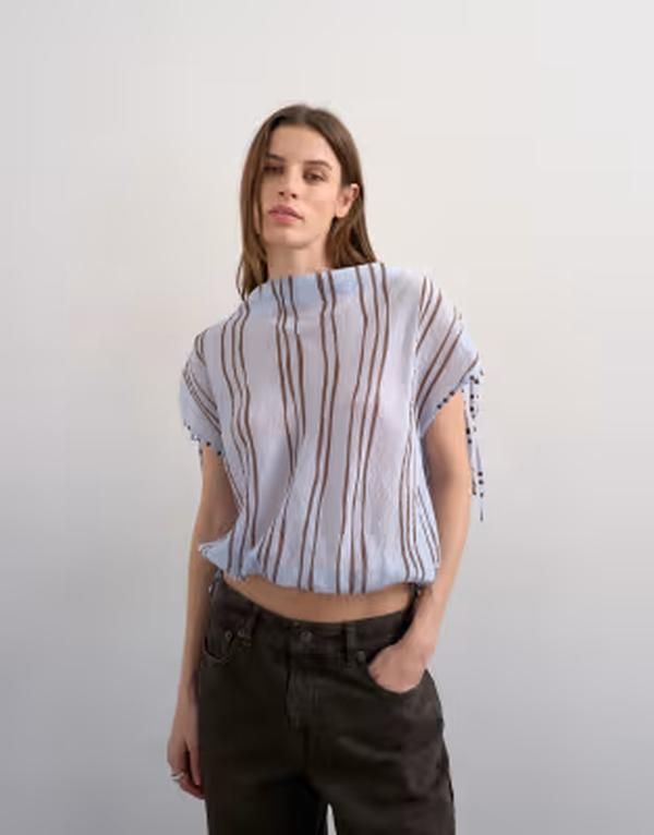 トップショップ レディース トップス シャツ ハイネック ドレープ Topshop draped high neck top with tie back stripes Blue stripe ブルー 15,895円