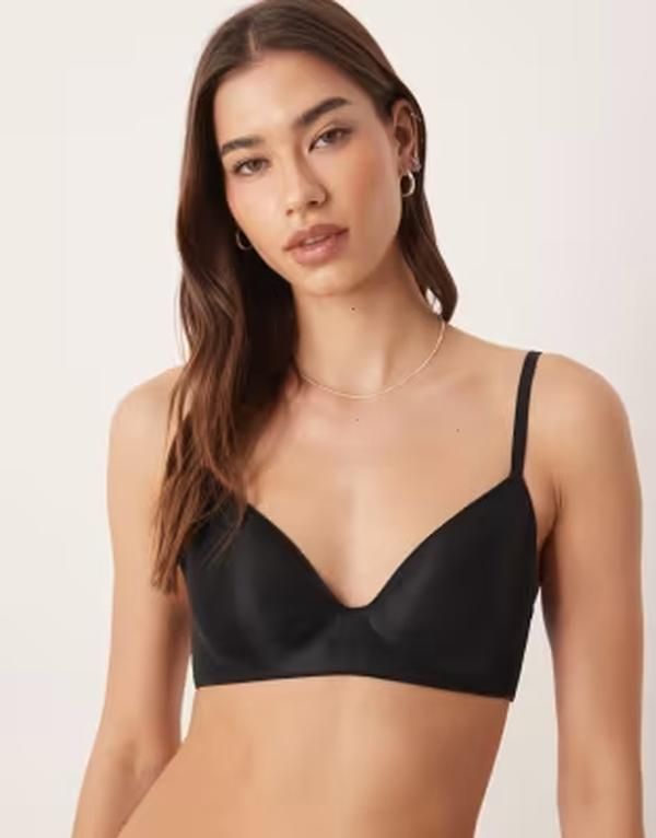 カルバンクライン レディース アンダーウェア ブラジャー シアー Calvin Klein Sheer Marquisette lightly lined wire free bra Black ブラ