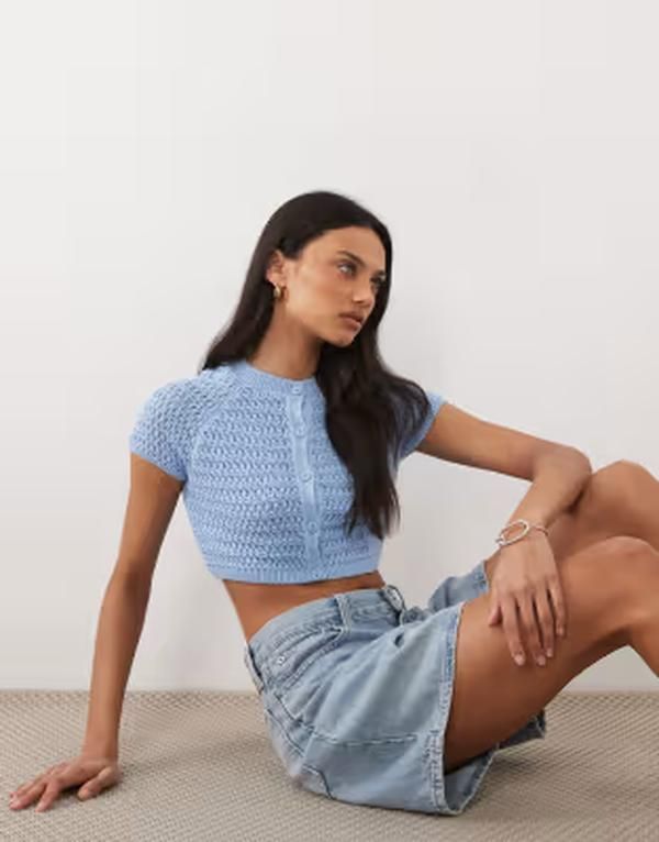 エイソス レディース アウター カーディガン クロップド ニット ASOS DESIGN crochet knit ultra cropped cardigan blue ブルー