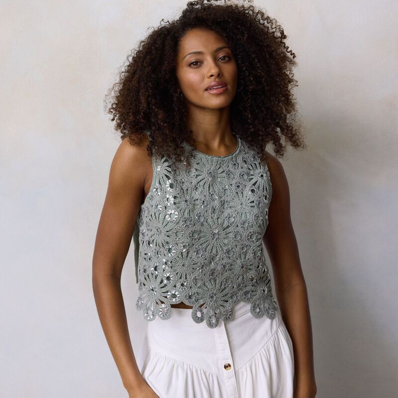 LC Lauren Conrad レディース トップス シャツ フラワー柄 スパンコール フラワー Womens LC Lauren Conrad Sequin Floral Crochetank T