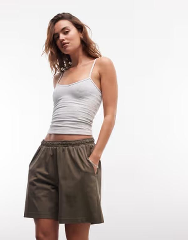 ウィークデイ レディース ボトムス ハーフパンツ・ショーツ ショートパンツ ジャージー Weekday jersey shorts in mole