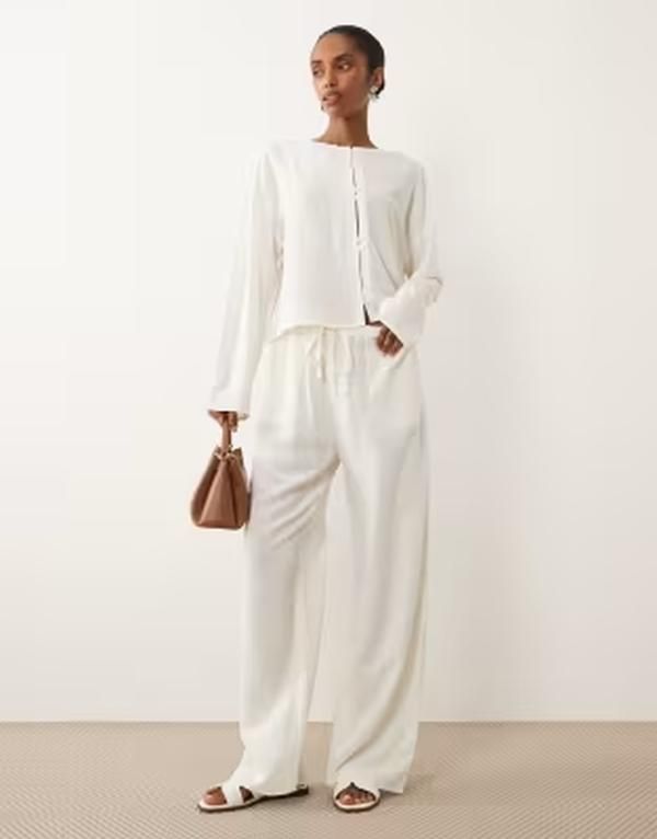 エイソス レディース ボトムス カジュアルパンツ リネン ASOS DESIGN linen blend pull on pants in ecru part of a set Ecru エクリュ