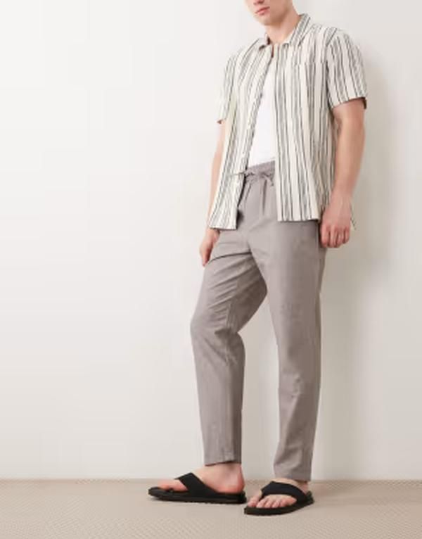 オンリーアンドサンズ メンズ ボトムス カジュアルパンツ クロップド リネン ONLY SONS linen mix cropped pants in light Bungee cord グレー