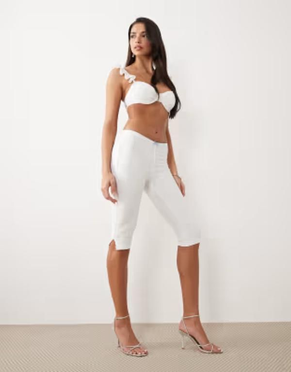 サウスビーチ レディース ボトムス カジュアルパンツ キャップ South Beach eyelet capri pants with bow detail WHITE ホワイト