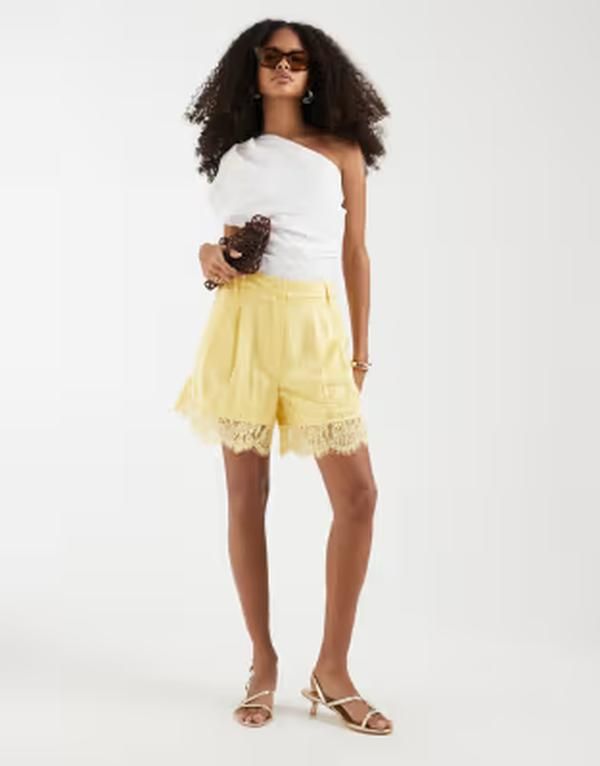 エイソス レディース ボトムス ハーフパンツ・ショーツ レーストリム ショートパンツ サテン レース ASOS DESIGN tailored satin shorts with lace trim
