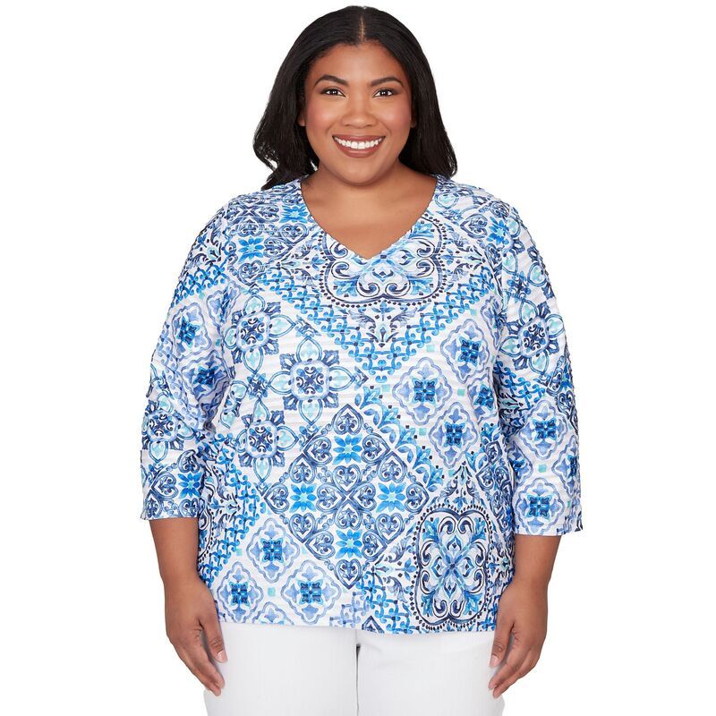 アルフレッド ダナー レディース トップス Tシャツ Vネック プラスサイズ Plusize Alfredunner Aegean Tile VNeck Top Mosaic Blue ブルー