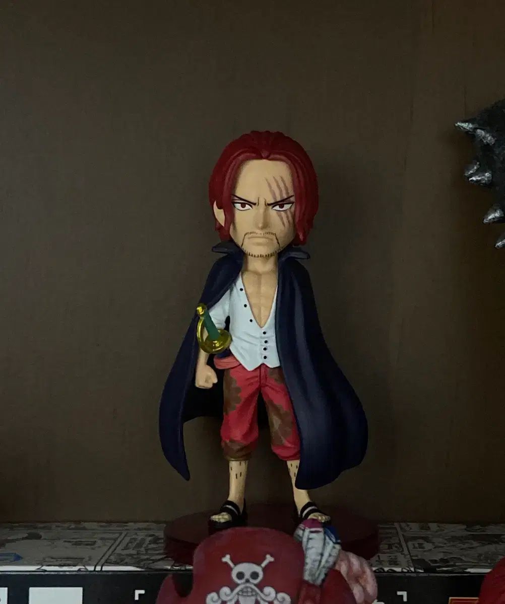 ONE PIECE ワールドコレクタブル 懸賞金シャンクス Premium Ver. コレクター フィギュア