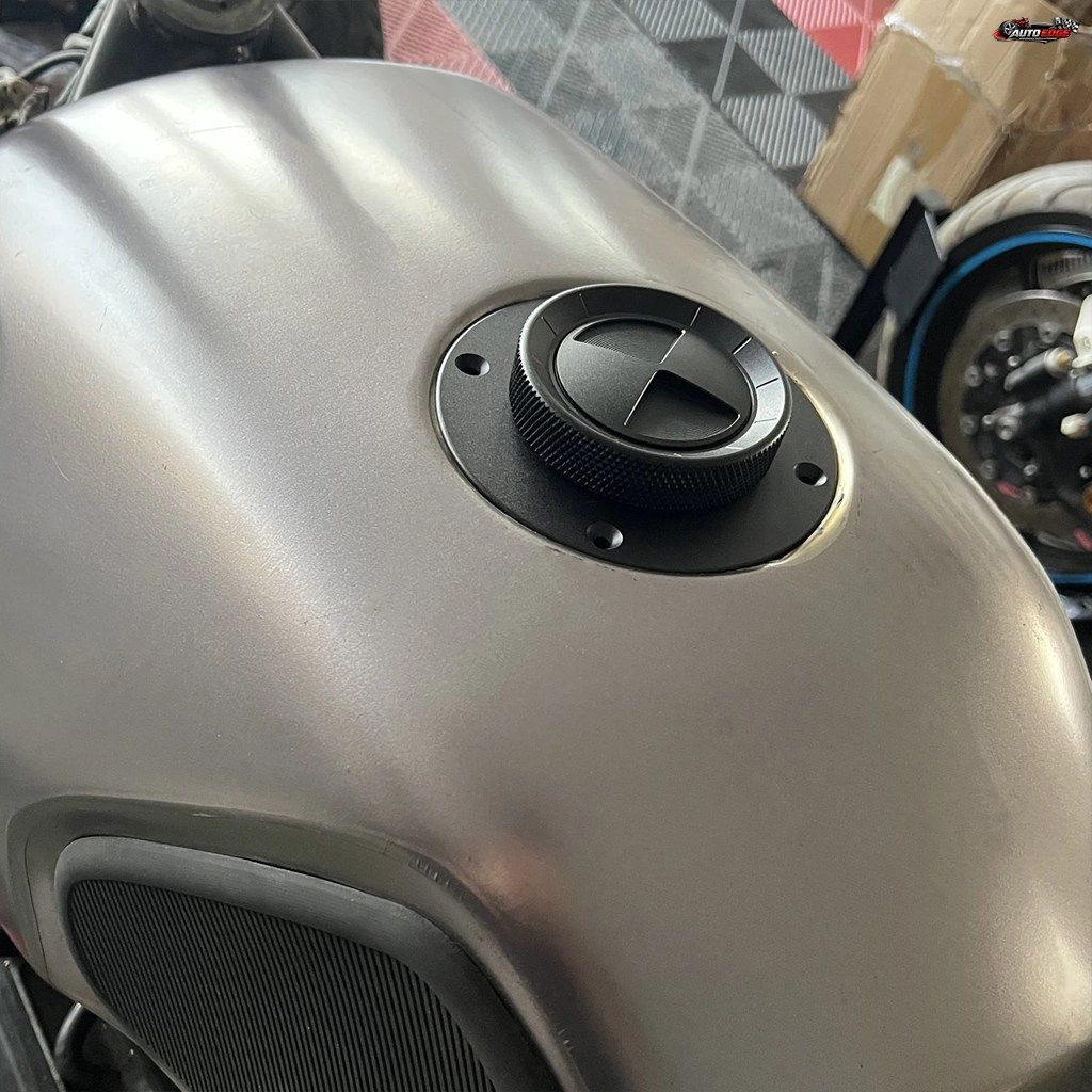 BMW K100 K100LT K100RS K100RT K 100 K75 K1 用 アルミニウム製 オートバイ用 ブラック 燃料タンク ガスキャップ カバー 回転式で素早く開