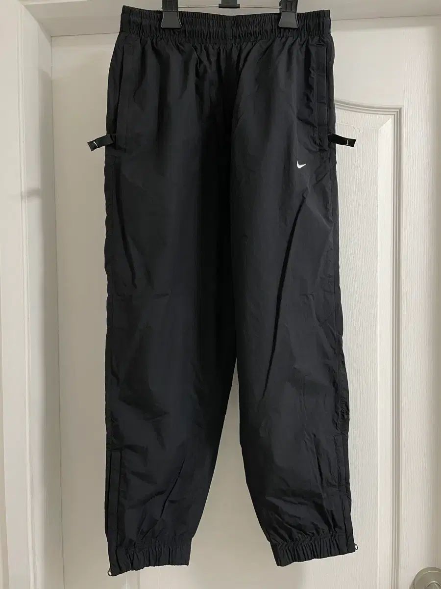 ナイキ NRG パンツ ソロ スウッシュ M ブラック 出品