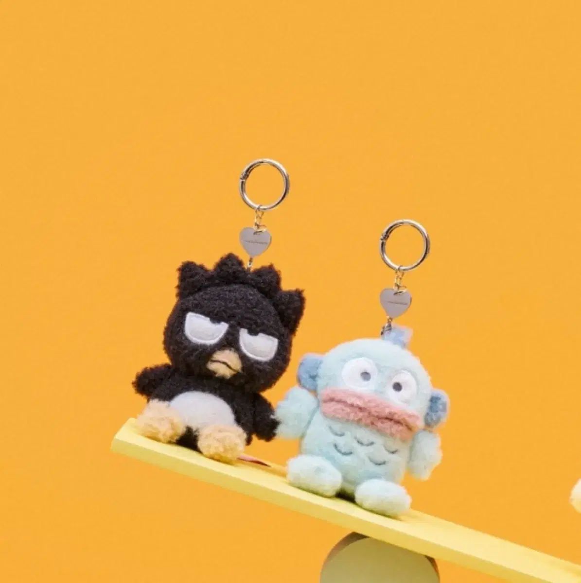 新品) サンリオラウSquintyバツ丸ぬいぐるみキーリング