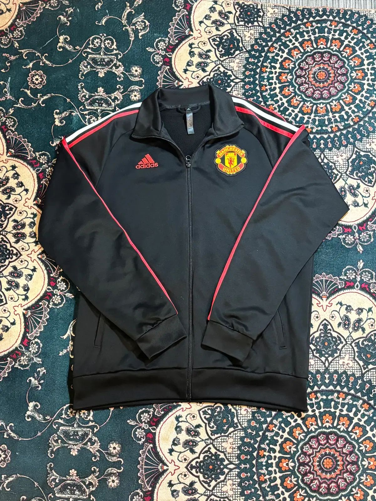 アディダス MANCHESTER UNITED FC トラックジャージ
