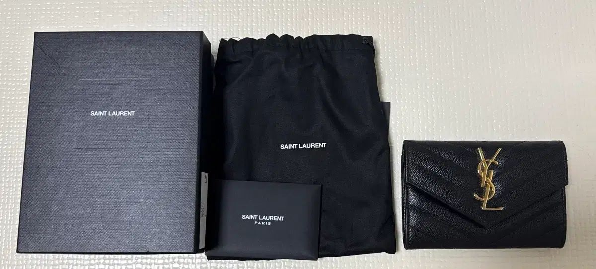 YVES SAINT LAURENT イヴ・サンローラン マトラッセ ENVELOPE(エンベロープ) 財布 ブラック GOLD