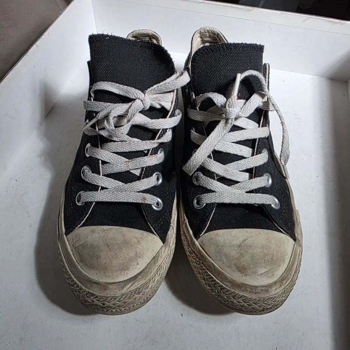 118 アディダス イージー 700 V3 ア ゲル (265mm)