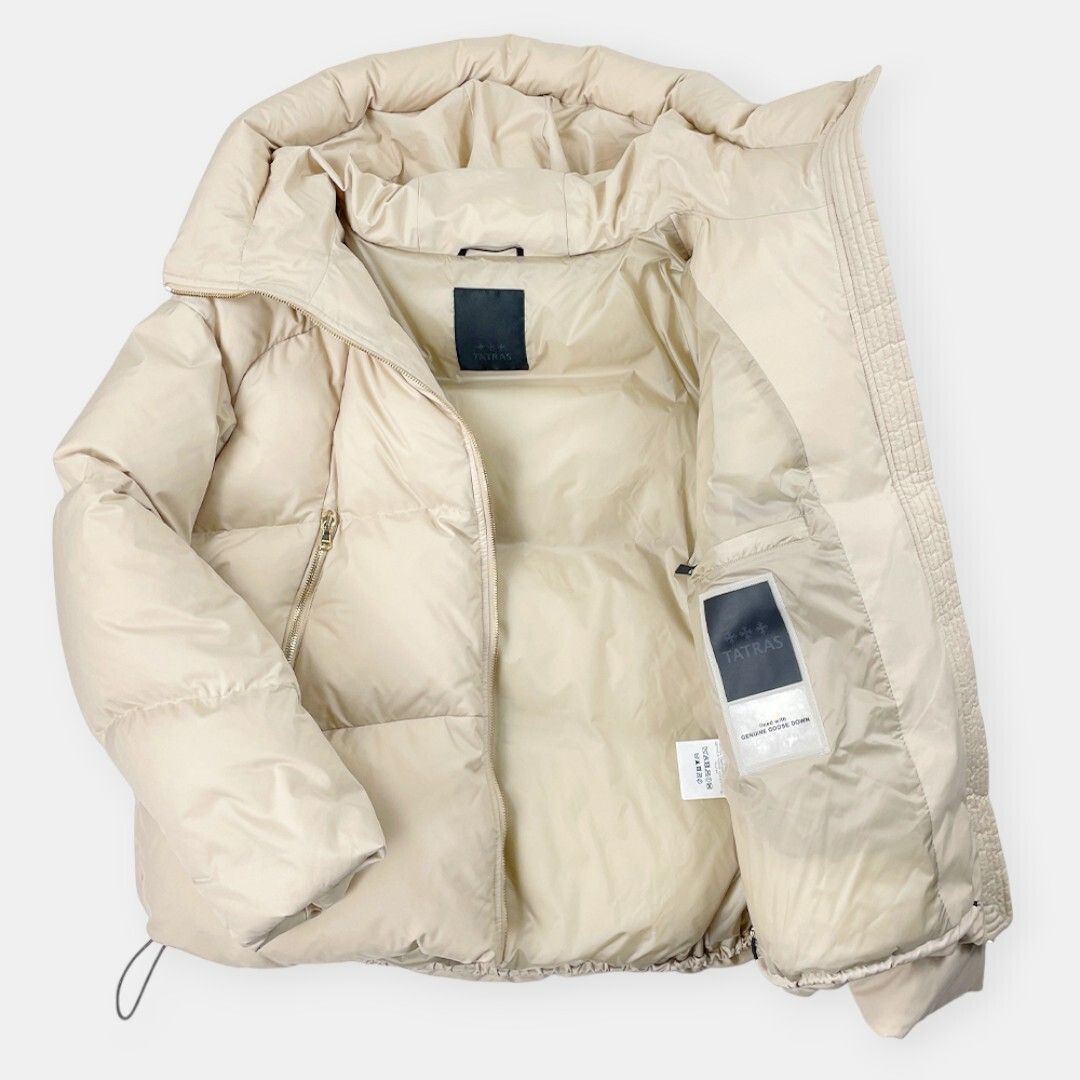 未使用　TATRAS タトラス　ダウンジャケット　ベージュ　サイズ02 美品 TATRAS GIGI 25AW タトラス Aライン ナイロン ダウンジャケット