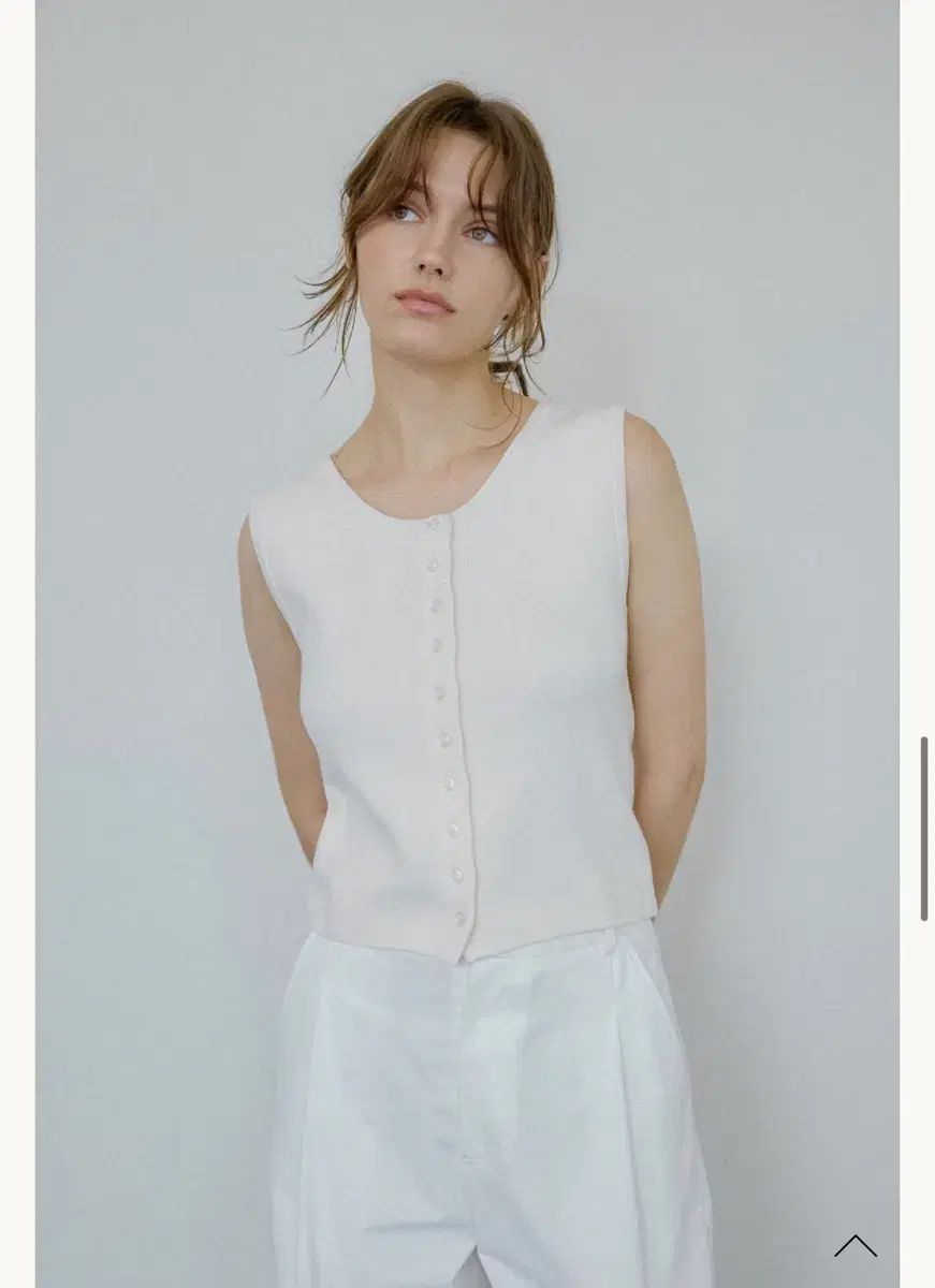 チェ che Collin button knit vest アイボリー