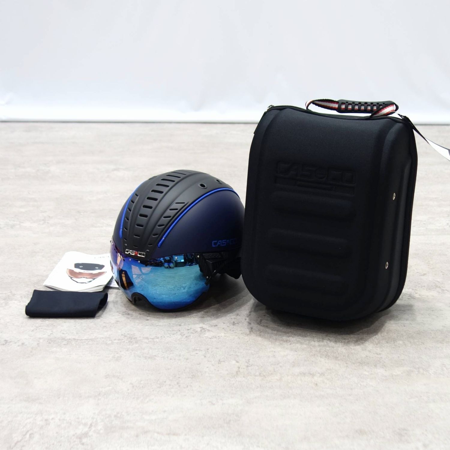 未使用 カスコ CASCO スキー ヘルメット SP-2 Pol バイザー 一体