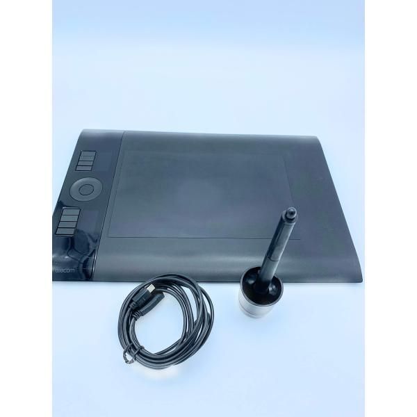 【中古】Wacom プロフェッショナルペンタブレット Mサイズ 紙とペンに迫る書き味 Intuos4 PTK-640/K0