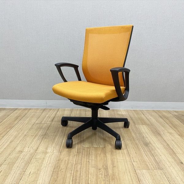 エスクードチェア ハイバック 肘付 オフィスチェア オカムラ アプリコット
