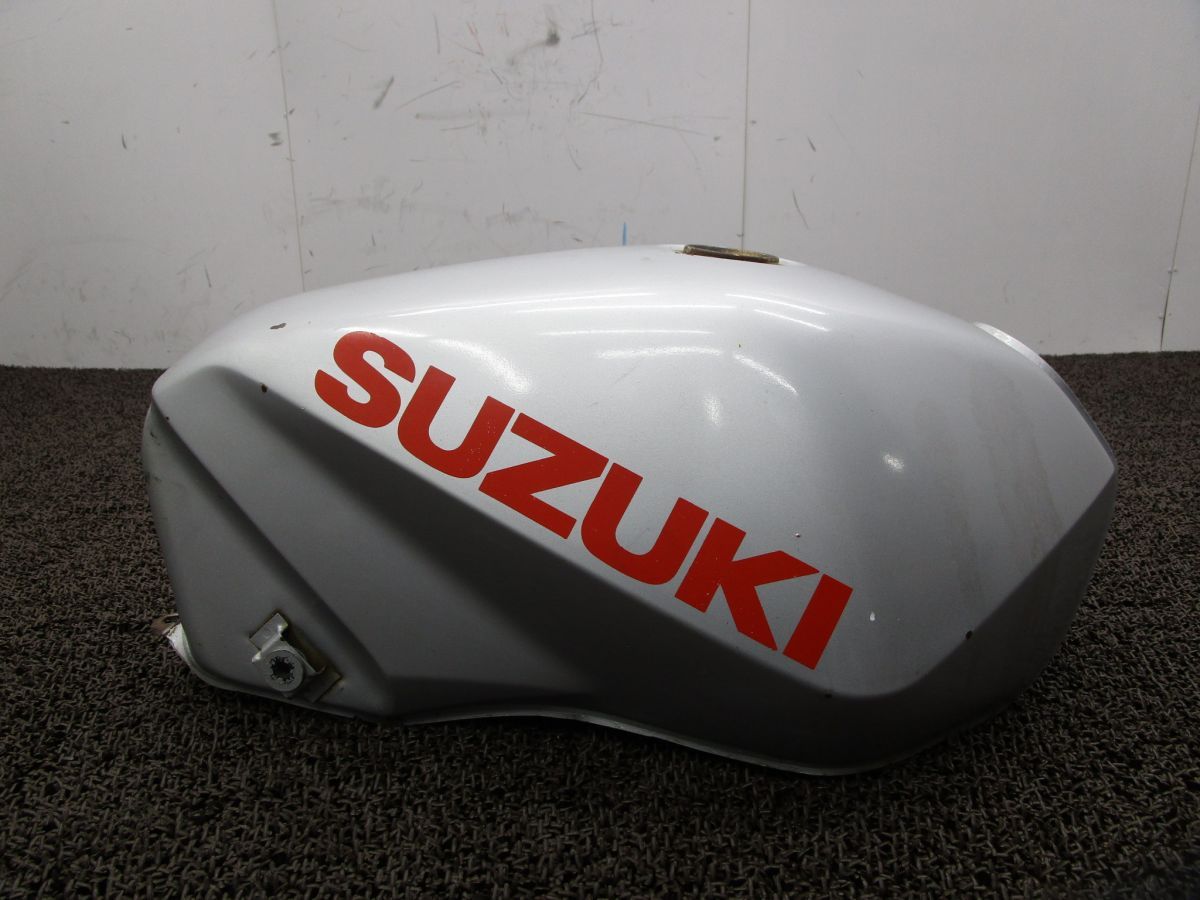 GS650G ガソリンタンク フューエルコック □B7770！GS650G スズキ 【 GS650G 】 キャブ車 カタナ 刀