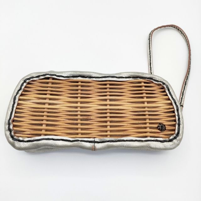ebagos 紅籐 レザー 革 ロングウォレット ゴートメタリック 小銭入れあり 長財布 シルバー ベージュ レディース エバゴス【中古】6-0527G∞