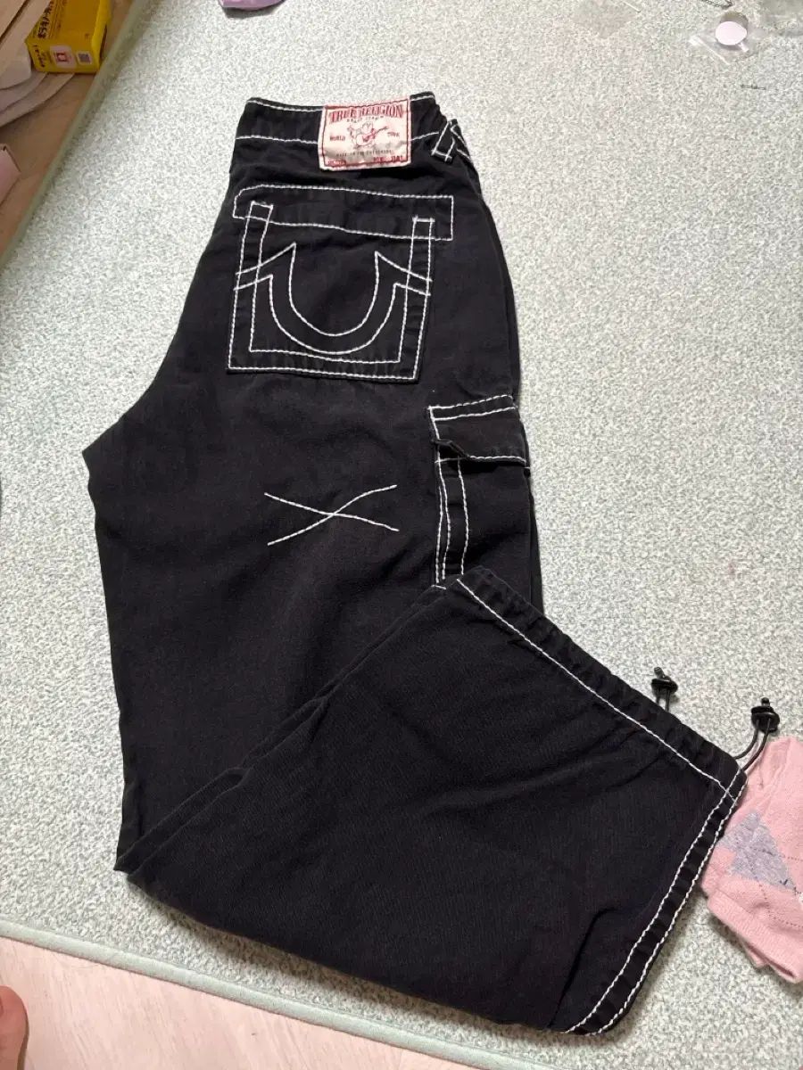 トゥルーレリジョン カーゴ ブラック パンツ ウエスト 40前後