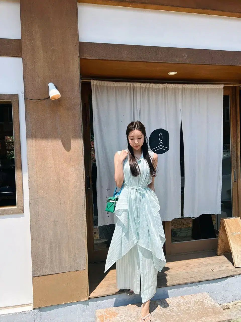 Je in 제인 SS26 - silk scarf dress