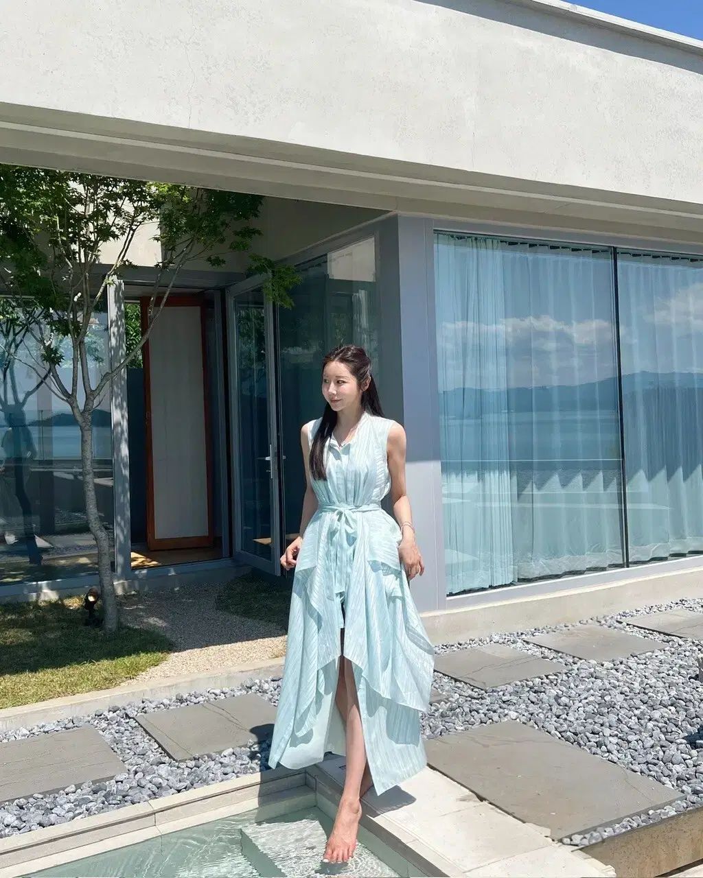 Je in 제인 SS26 - silk scarf dress