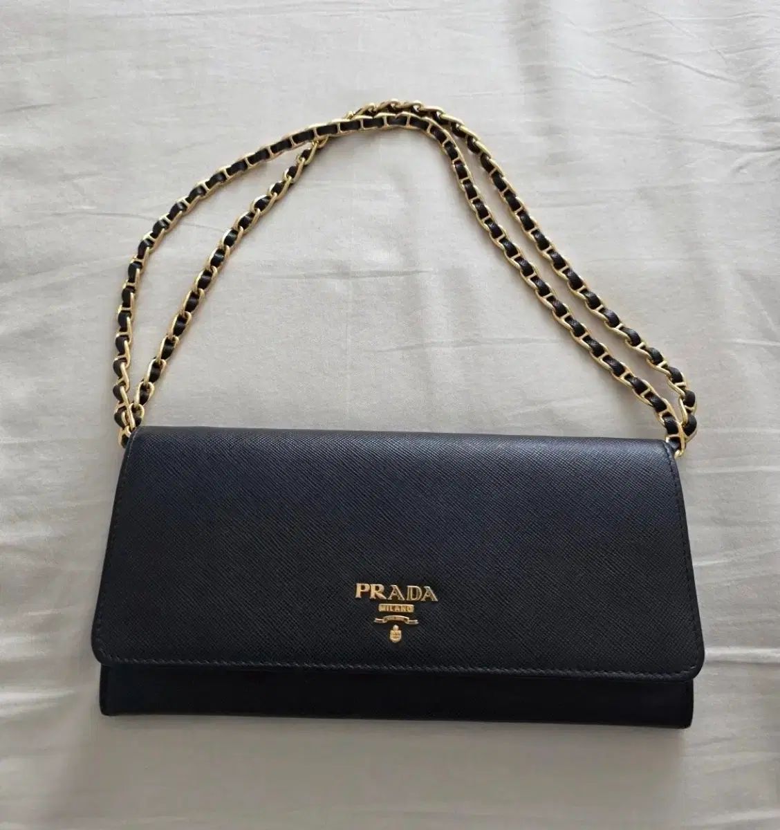 プラダ PRADA サフィアーノ ゴールド メタル チェーンバッグ