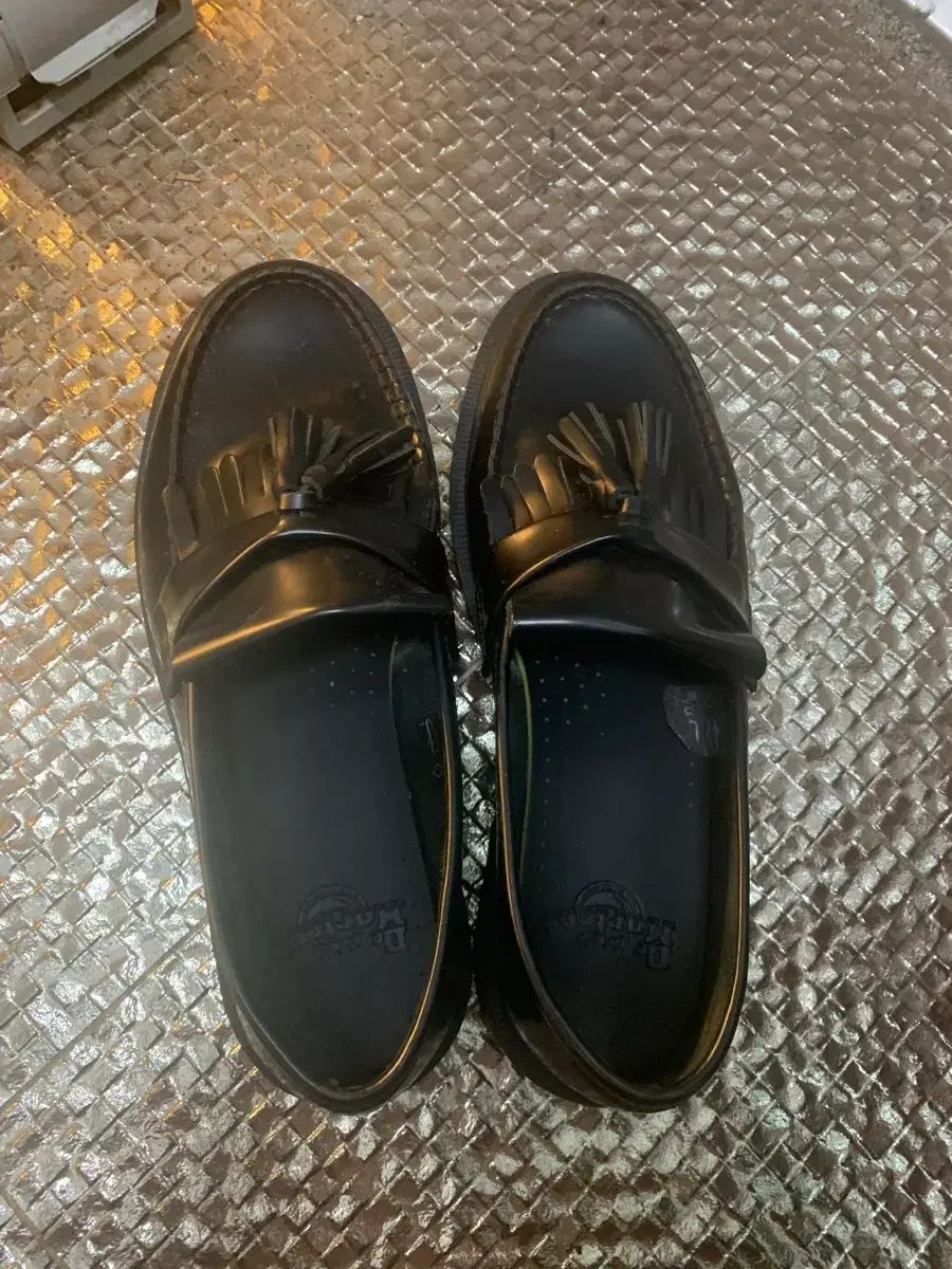 DR. MARTENS ドクターマーチン ローファー ブラック タッセル ローファー 270