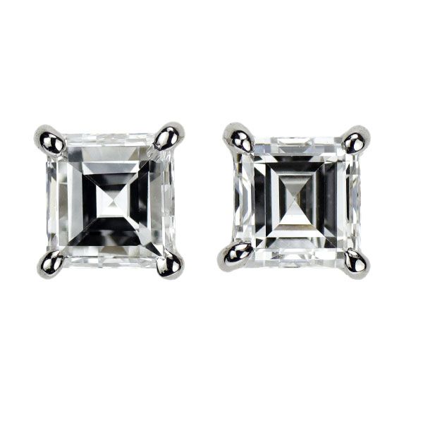 新品 Pt900 カレカット ダイヤモンド ピアス 0.489ct E/F VS1
