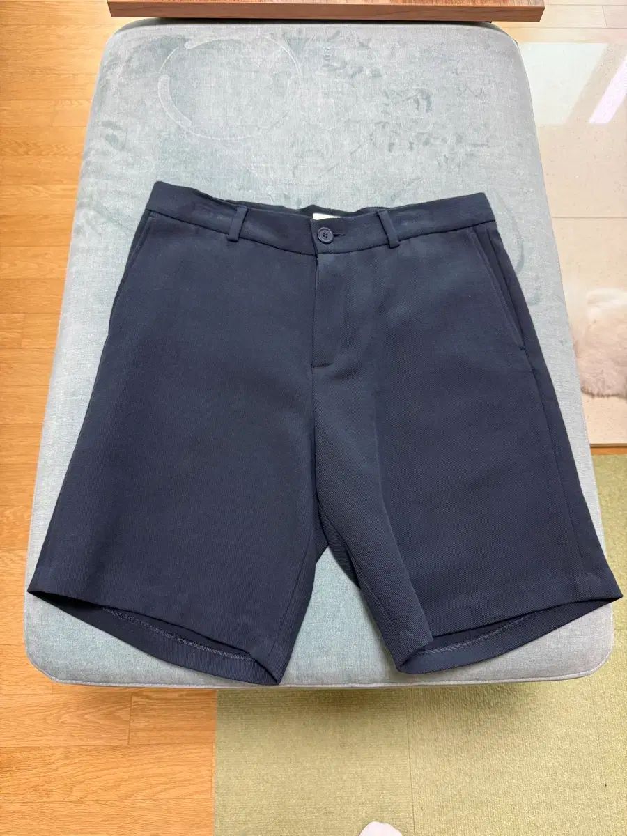 SANDRO ネイビー ハーフパンツ