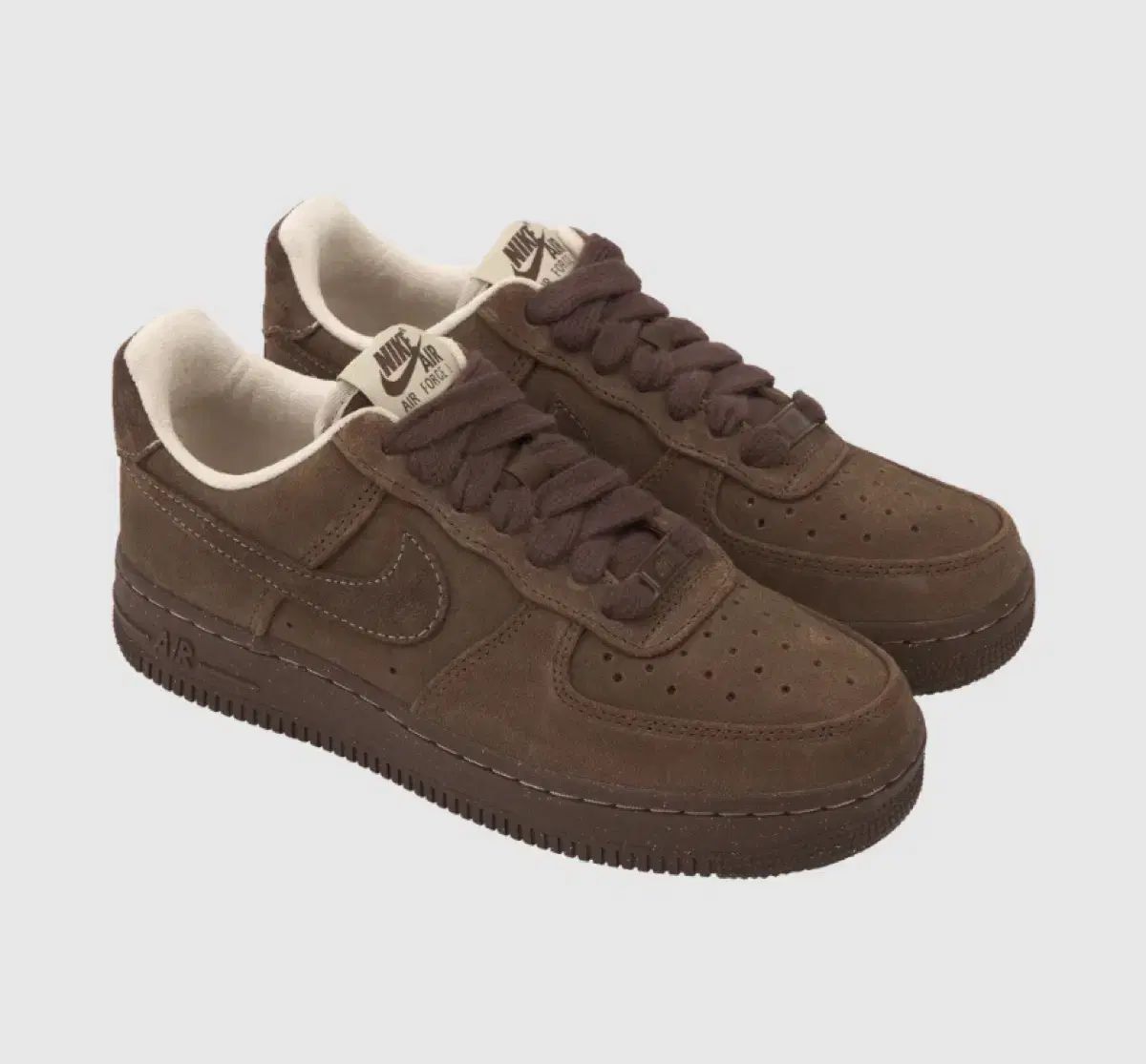 新品 260 NIKE エアフォース カカオ ワウ FQ8901-259