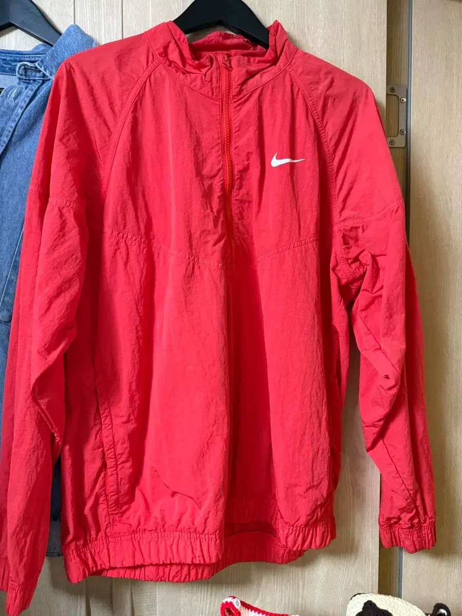 ナイキ STUSSY ウィンドランナー s