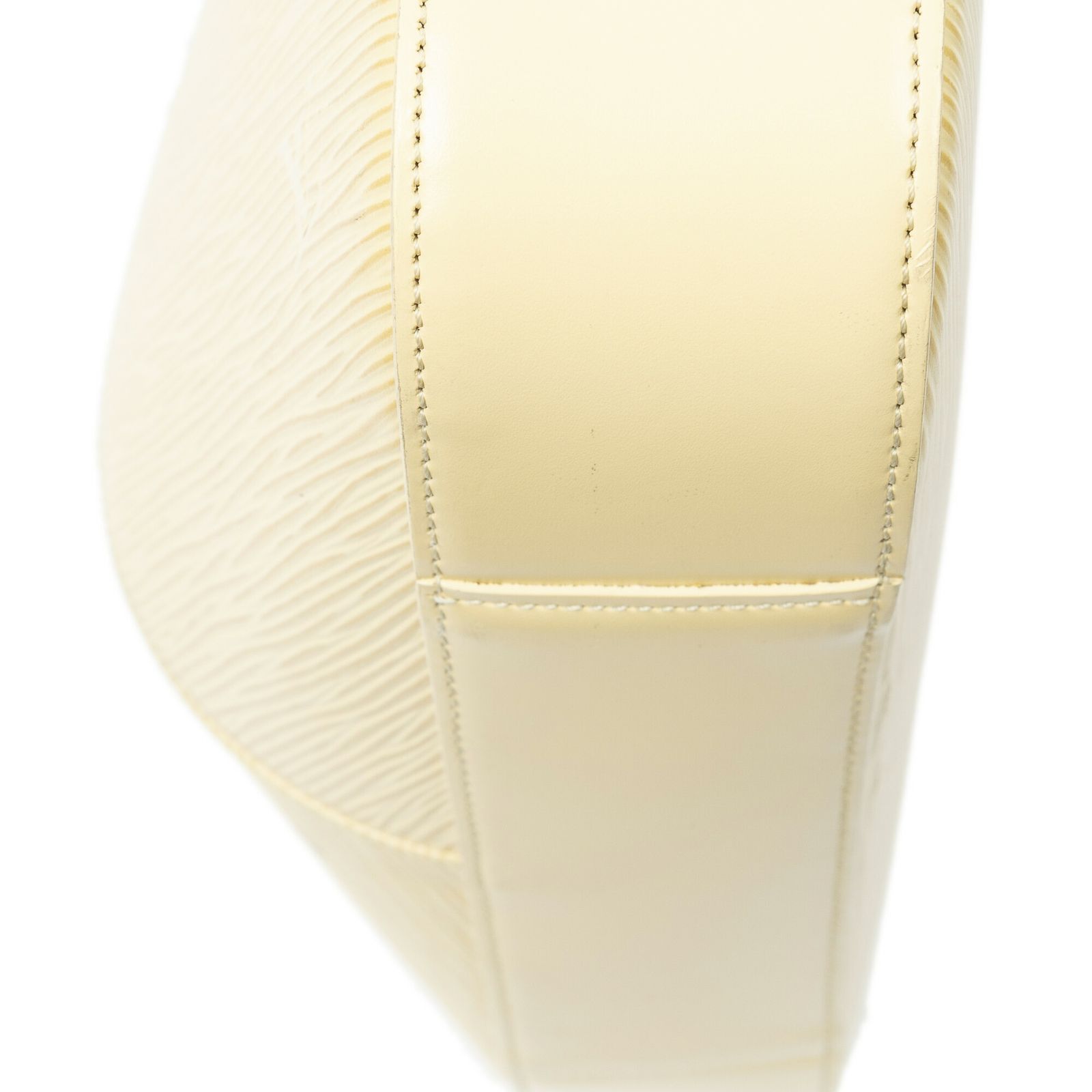 中古] LOUIS VUITTON ルイヴィトンレヴェリーVanillaエピA - メルカリ