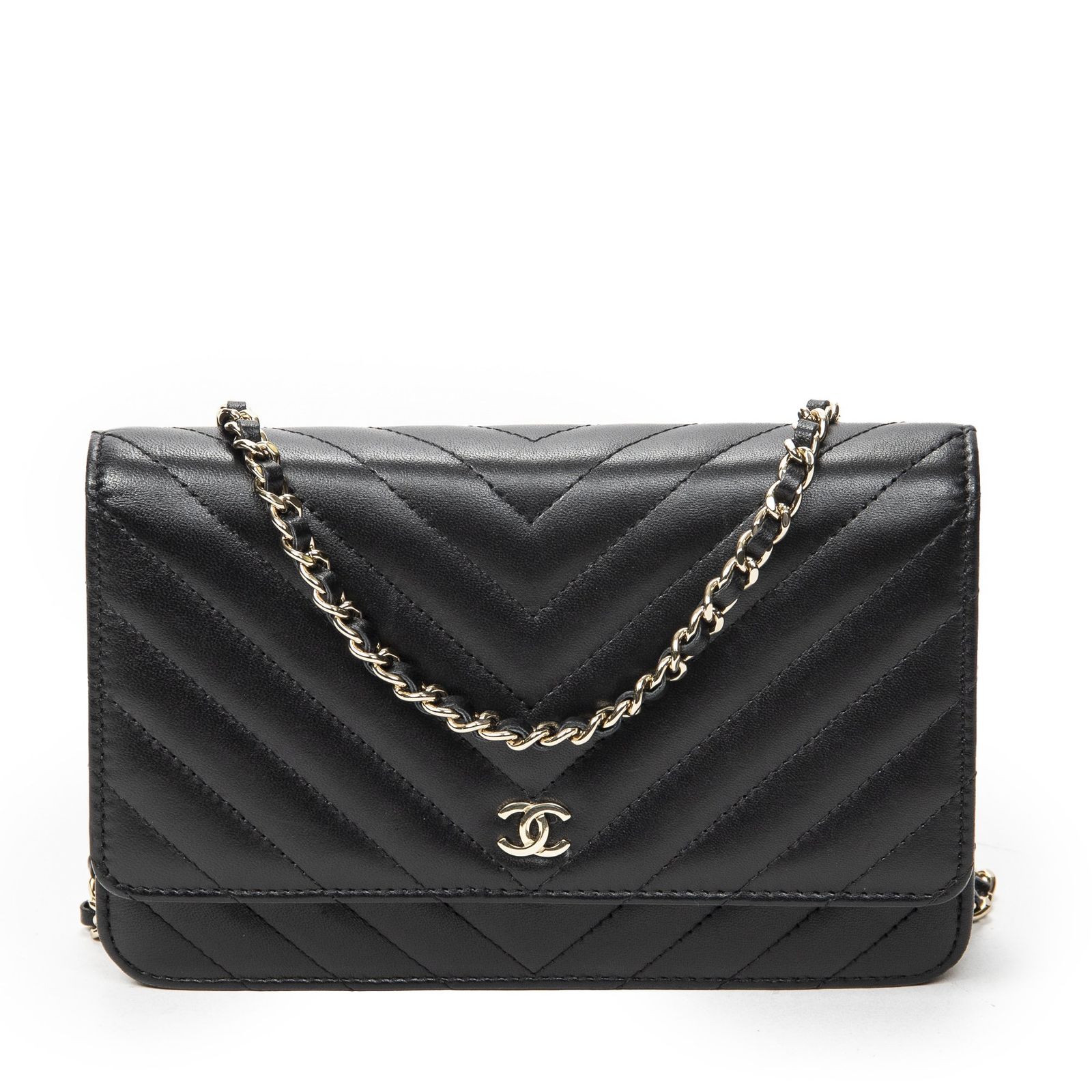 [中古] CHANEL シャネルクラシックチェーンウォレット黒マトラッセシェブロンラムスキンレザーA