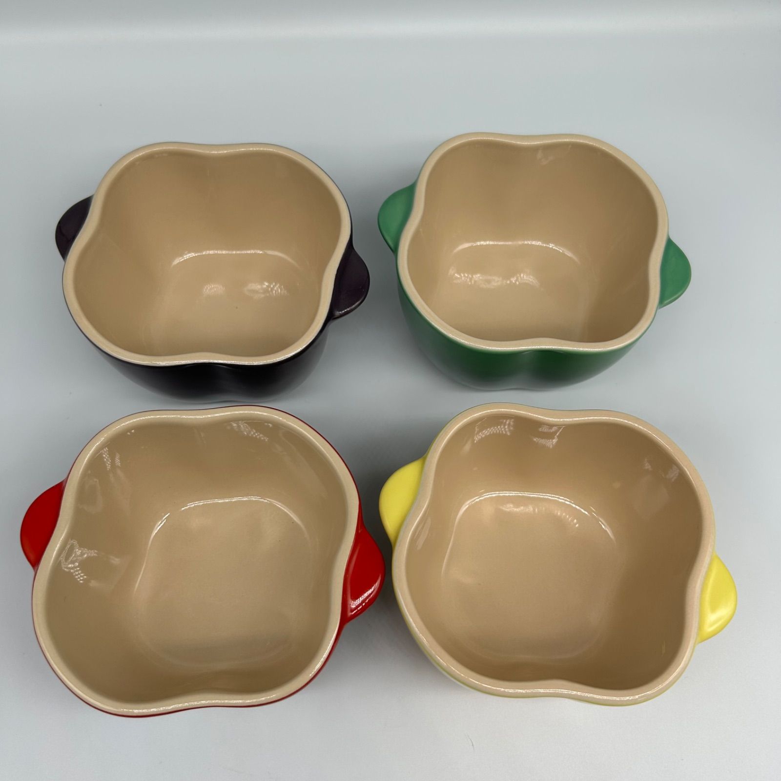 LE CREUSET ルクルーゼ ココット ミニ ピーマン 4点セット LE CREUSET ルクルーゼ ココット ミニ ピーマン 4点セット