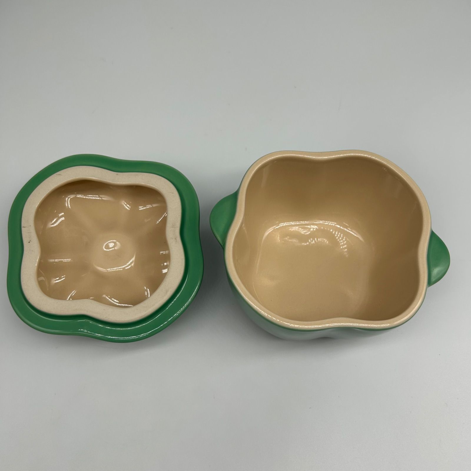 LE CREUSET ルクルーゼ ココット ミニ ピーマン 4点セット LE CREUSET ルクルーゼ ココット ミニ ピーマン 4点セット