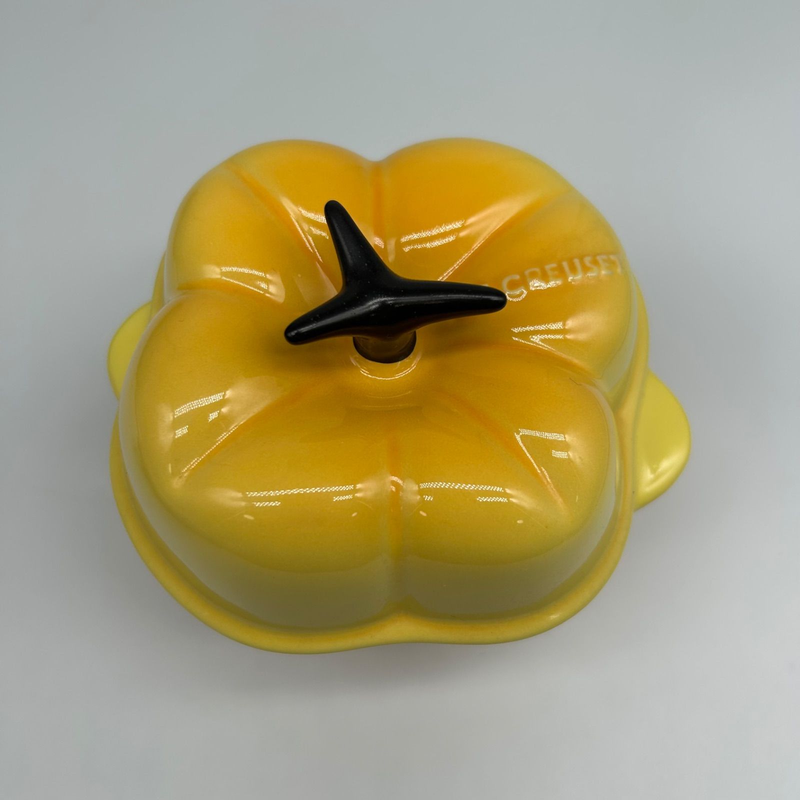 LE CREUSET ルクルーゼ ココット ミニ ピーマン 4点セット LE CREUSET ルクルーゼ ココット ミニ ピーマン 4点セット