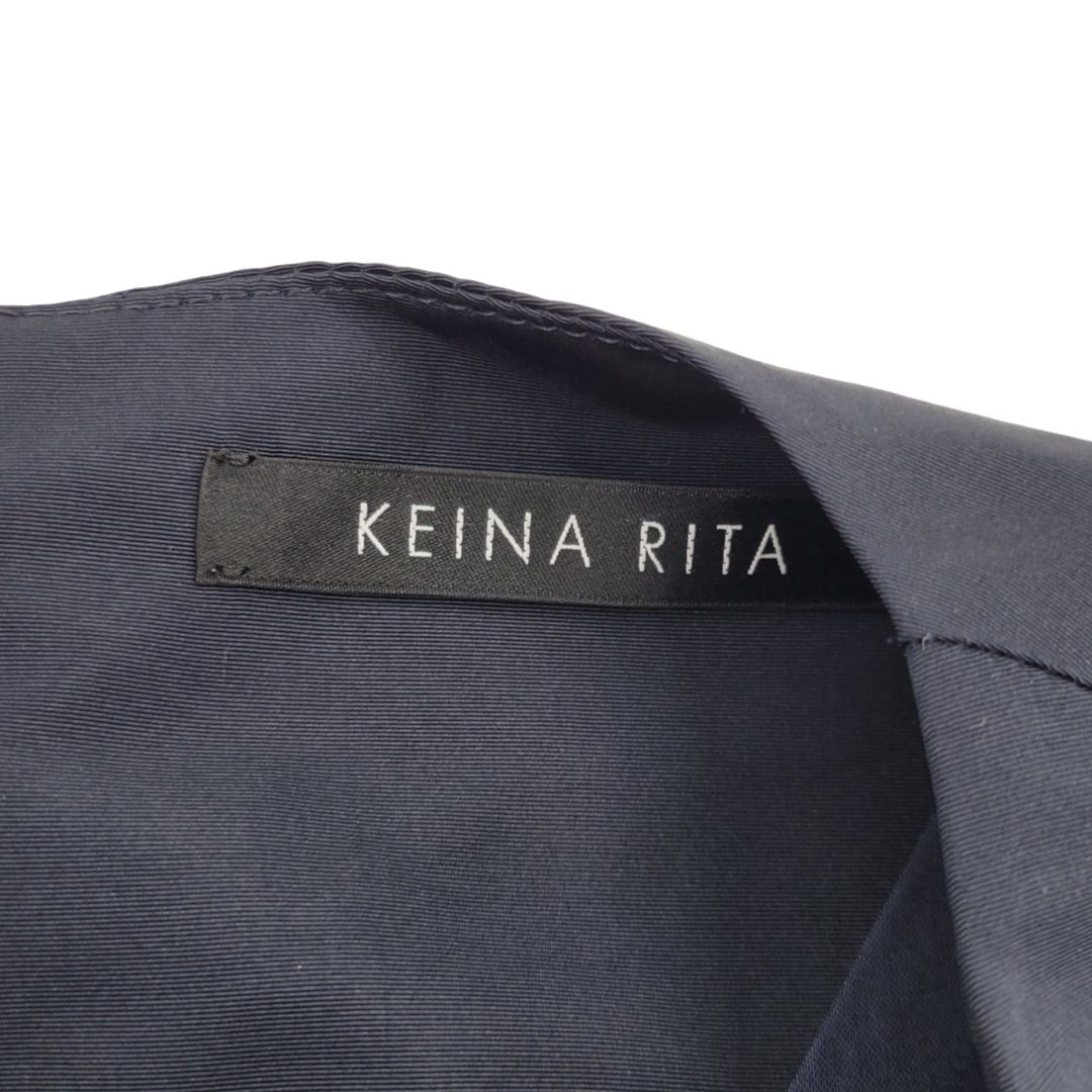 KEINA RITA ケイナリタ バルーントップ トップス ネイビー サイズ36 ノースリーブ 希少 ホワイトリボン レース バルーンシルエット 光沢感 レディース ペプラムシルエット バックウェーブテープ KEINA RITA ケイナリタ バルーントップ トップス ネイビー サイズ36 ノースリーブ 希少 ホワイトリボン レース バルーンシルエット 光沢感 レディース ペプラムシルエット バックウェーブテープ