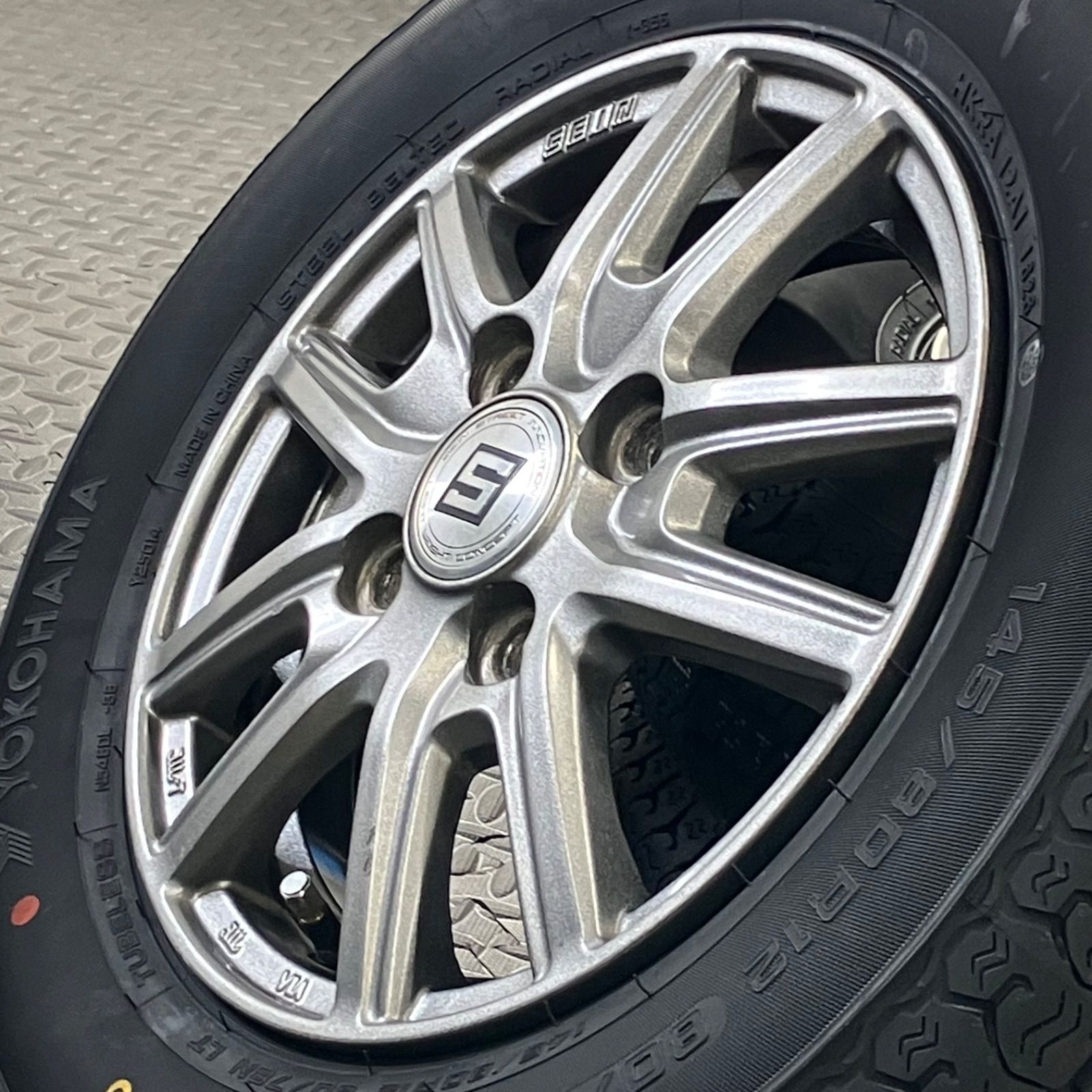 26年製 新品タイヤ 145/80R12 80/78N LT ヨコハマ スーパーバン356 共豊 ザインSS キャリィ エブリィ NV100 スクラムバン 夏タイヤ 4本【1588E】