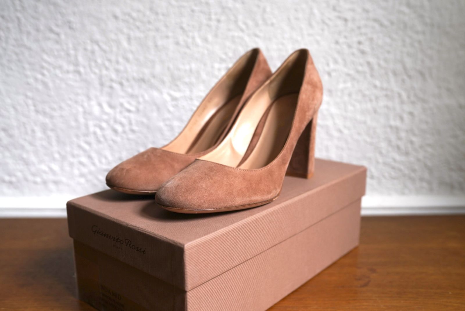 17SS LINDA MID スウェードレザーヒールパンプス / GIANVITO ROSSI(ジャンヴィトロッシ)